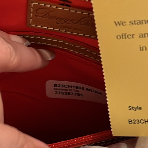 Dooney & Bourse 2023 Disney Parks Mickey Classics Christmas Tote Purse Bag NEW - Picture 11 of 11